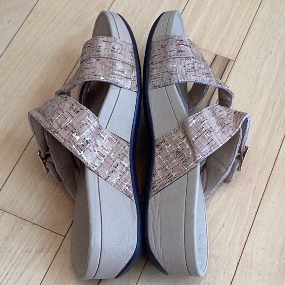 Vionic Pacific Rio Tan Gold Cork Adjustable Strap Platform Sandals, women’s 9 - Picture 3 of 16